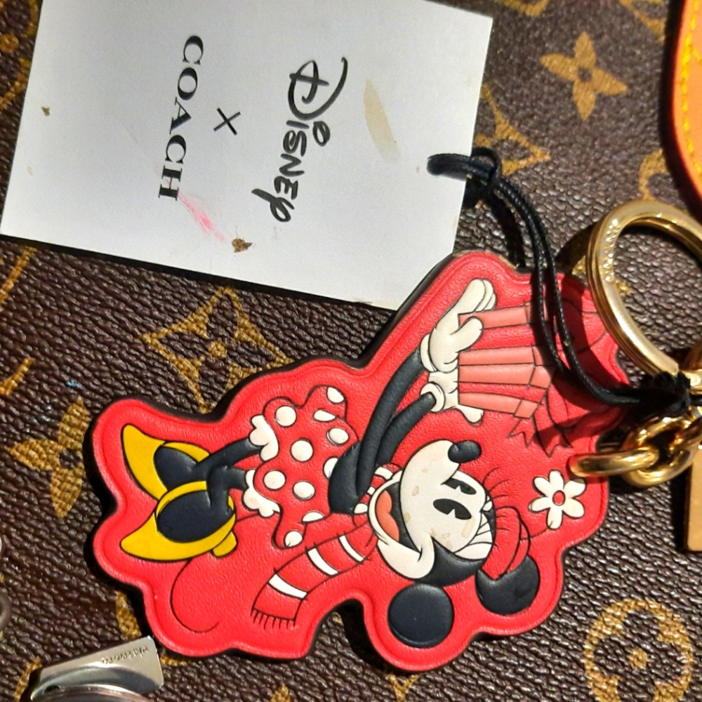 NWT AUTHENTIC GENUINE COACH MINNIE MOUSE KEYFOB KEYCHAIN